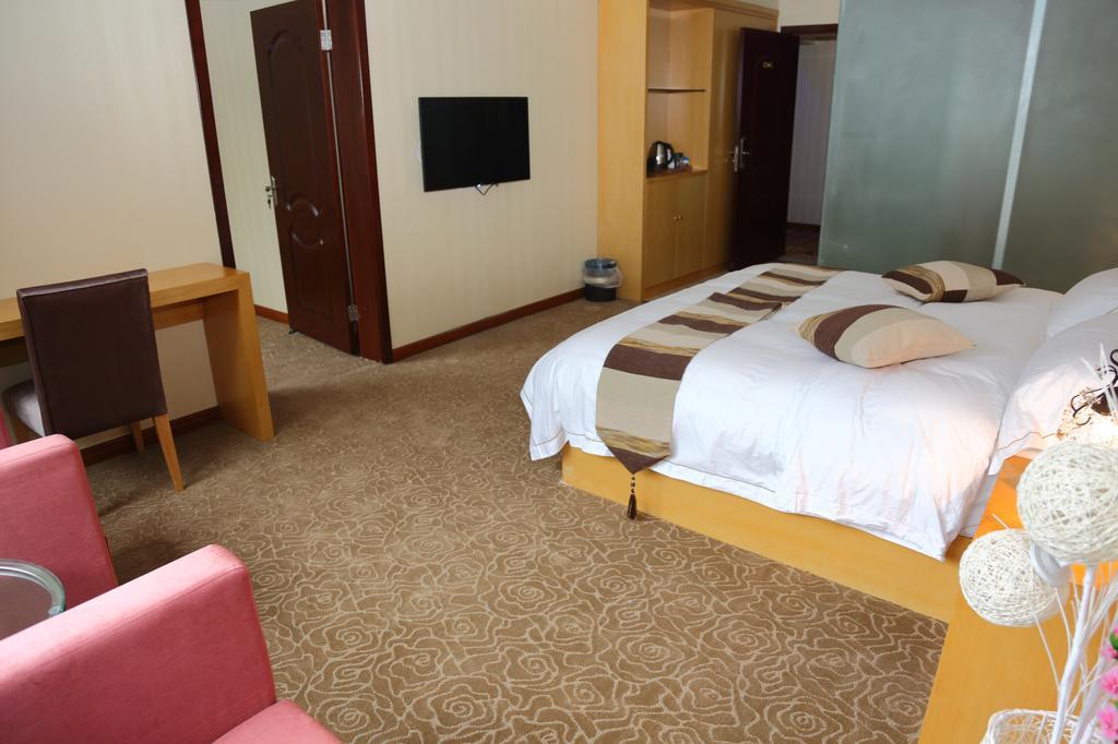 Panshan Tingquan Tuwo Holiday Resort Leshan Rum bild