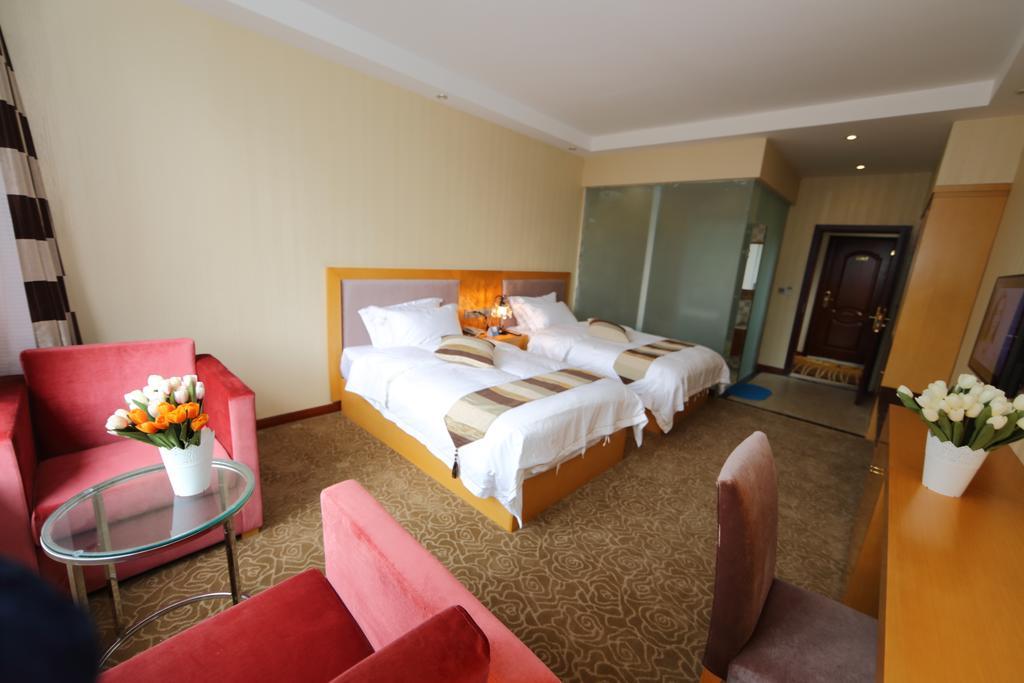Panshan Tingquan Tuwo Holiday Resort Leshan Rum bild