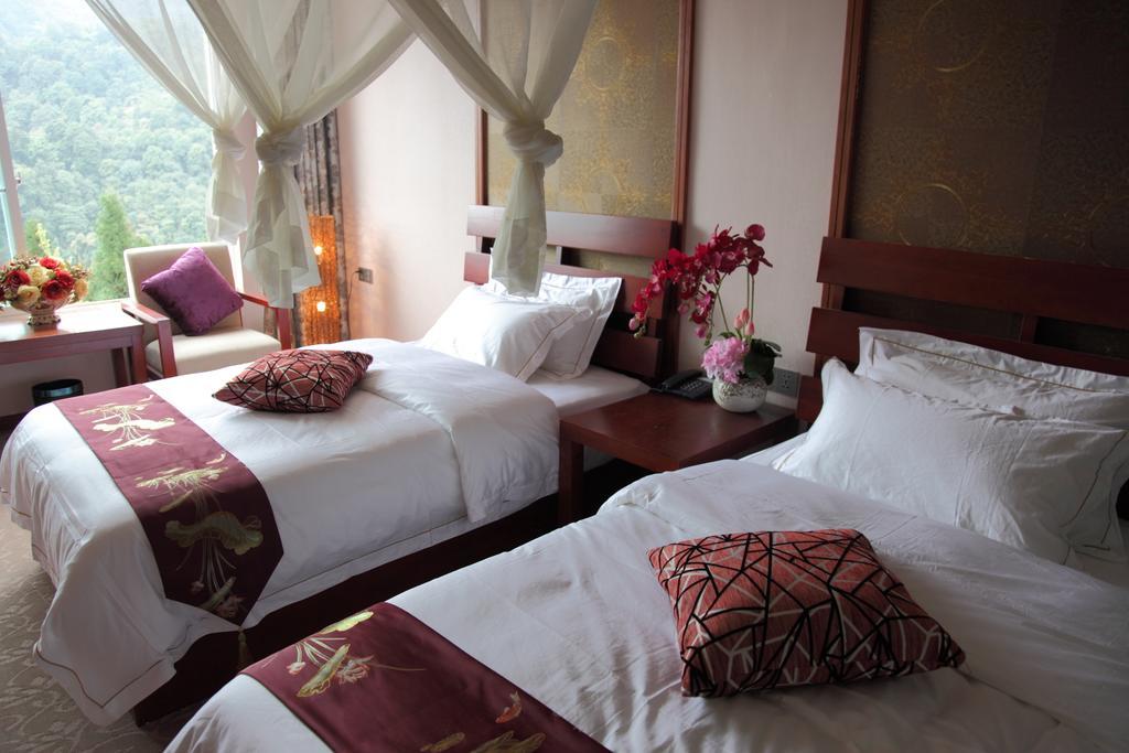 Panshan Tingquan Tuwo Holiday Resort Leshan Rum bild