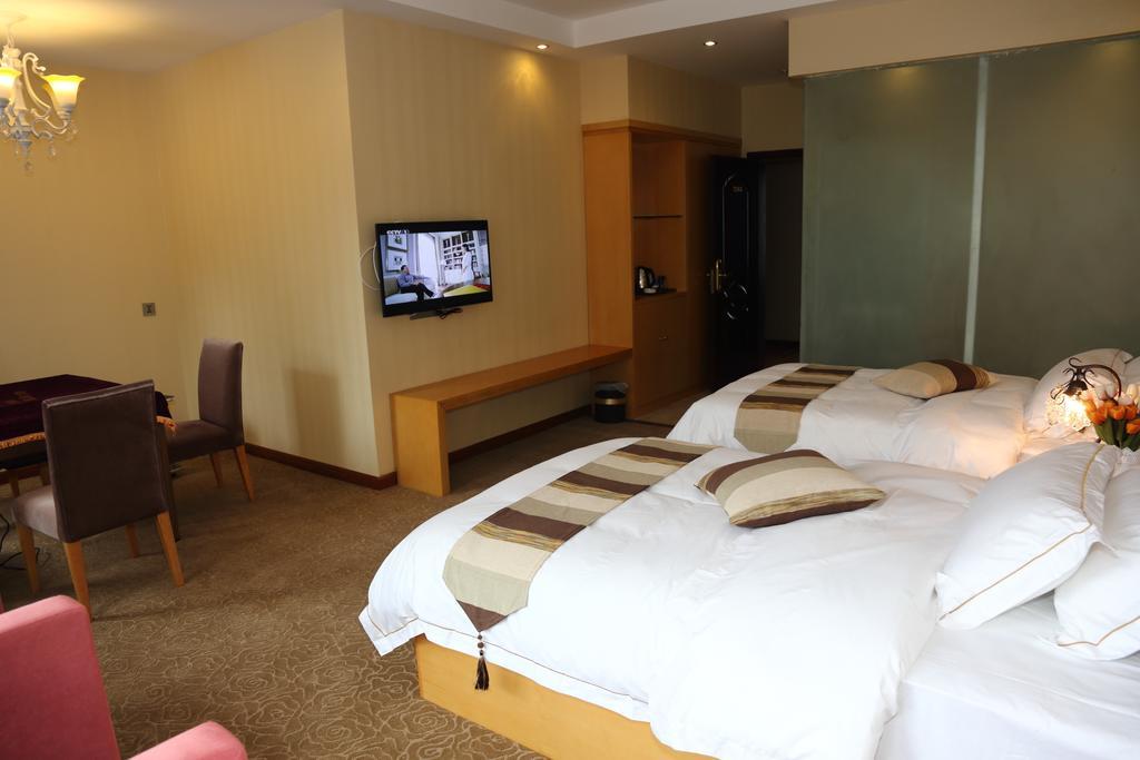 Panshan Tingquan Tuwo Holiday Resort Leshan Rum bild